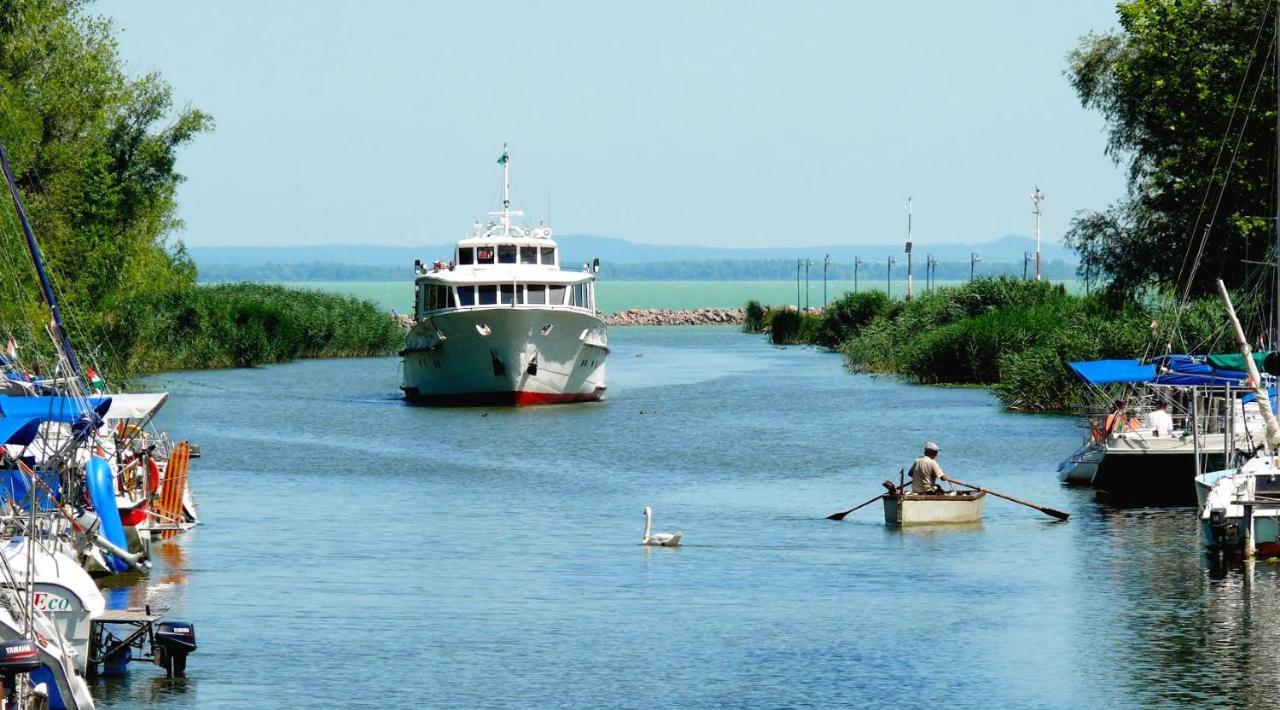 Balatonmáriafürdő Szabó apartman Villa Esterno foto